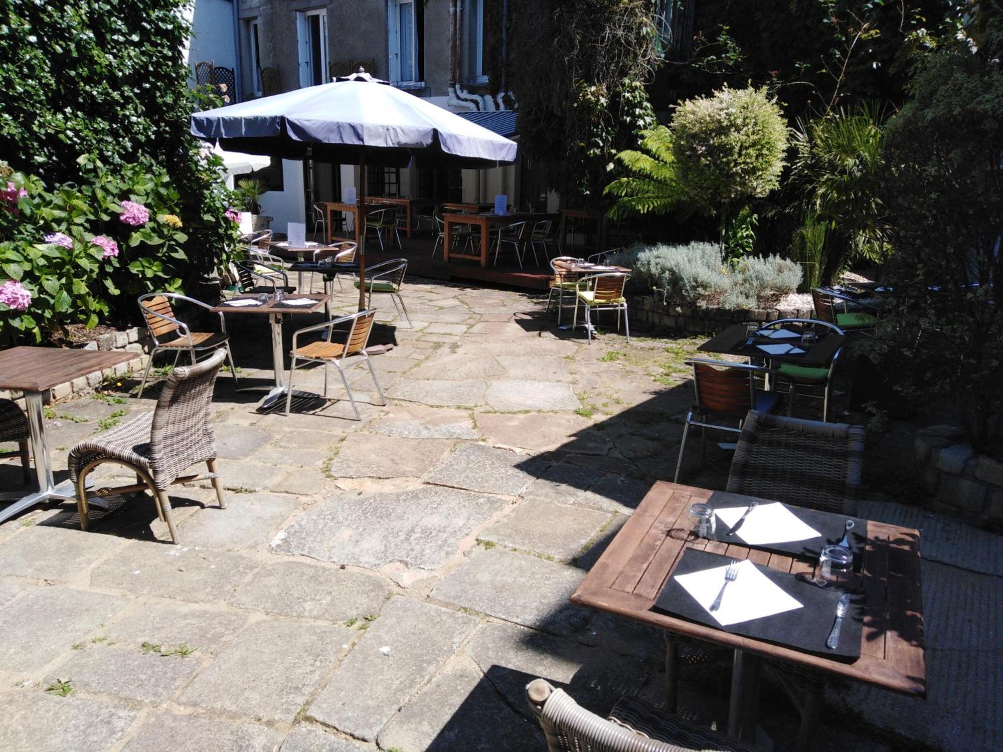 Hotel De France - Restaurant L'Insolite Douarnenez Zewnętrze zdjęcie